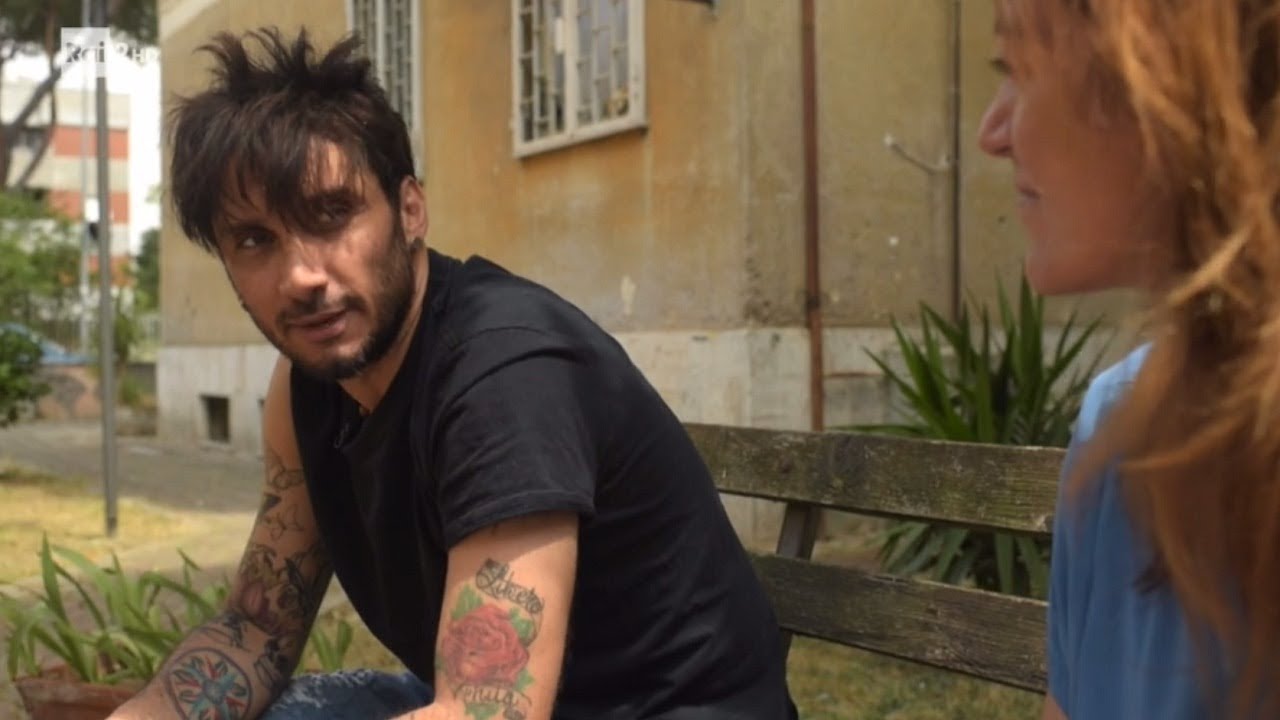Fabrizio Moro e la vita a San Basilio - Eroi di strada 14/11/2018