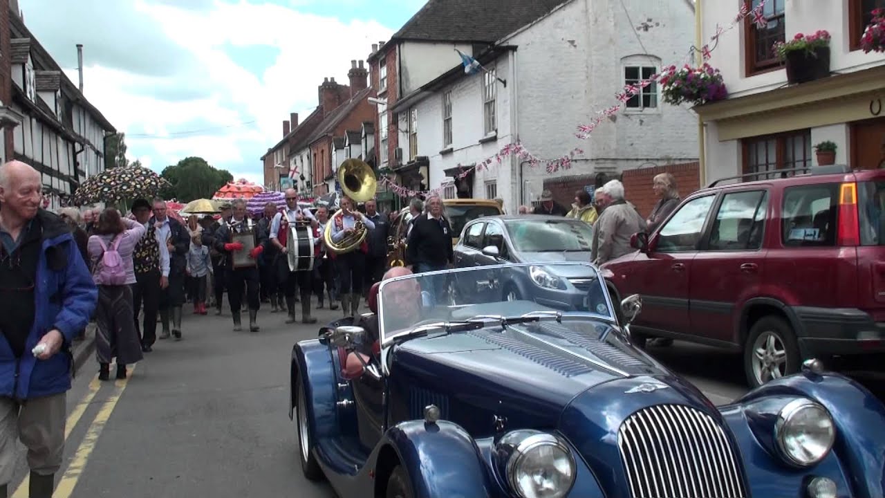 Lamarotte and the Sunday Parade through the village of Upton upon Severn 2012
