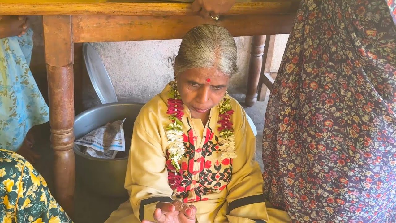 मी बनवलेल्या जेवणाला कुंभार मावशी अशा बोलल्या