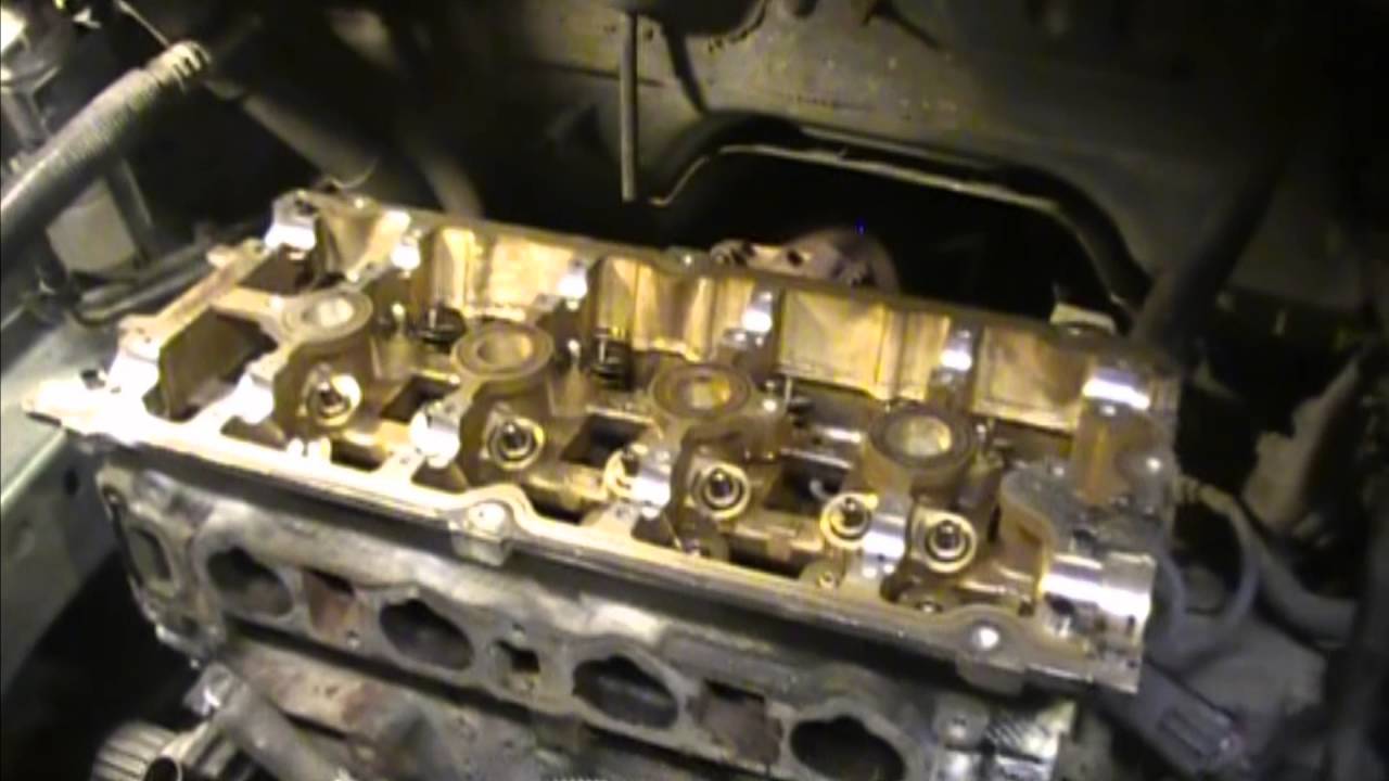 2003 2.4 Dodge Caravan DOHC Head Removal. Part 2