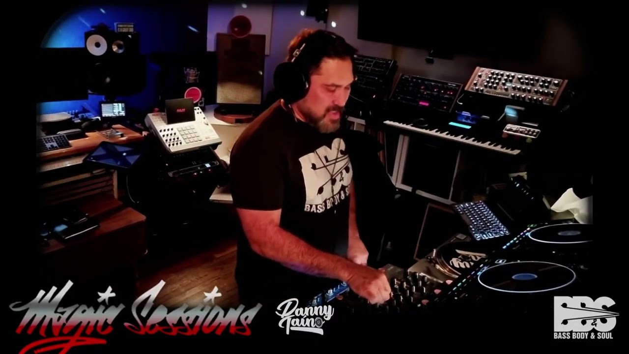 3 decks, 3 filters, 1 Euphonia Mixer, Real House Music