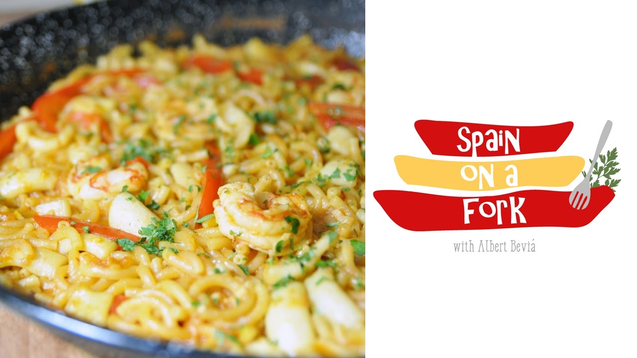 How to Make a Seafood Fideu&aacute; - Easy Recipe