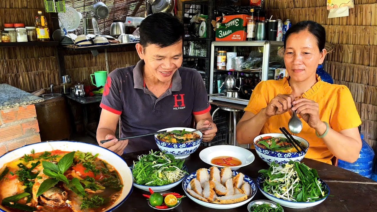 Vợ Nhà Nấu Nồi Bún Cá Mòi Thiệt Ngon,Sau Bữa Phát Quà Cuối Kỳ Cho Bà Con Nghèo 