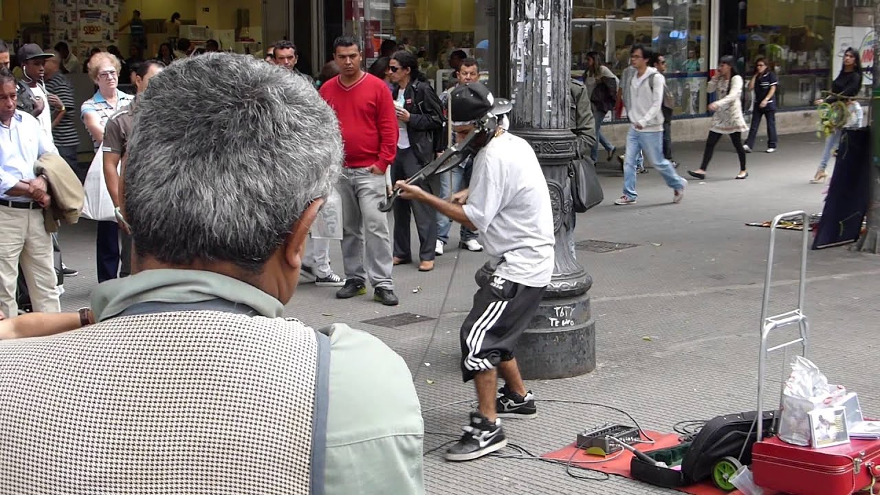 Arcanjo Will, Violinist, busking with loop pedal in São Paulo.