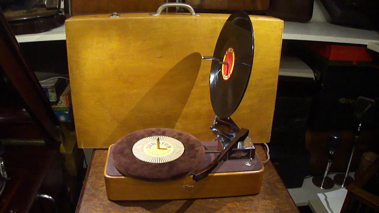 Joboton 10 record changer in action