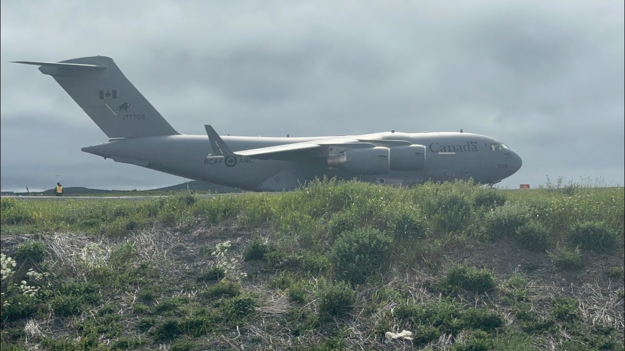 Royal Canadian Air Force Boeing CC-177 Globemaster III Landing + Taxi in St. John's (YYT/CYYT)