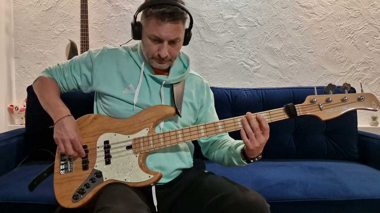 Jak grać na Gitarze Basowej 1