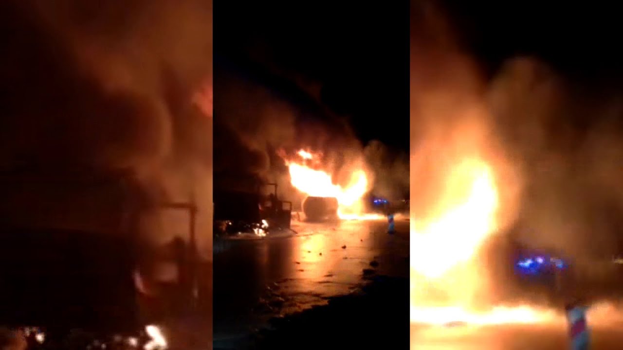 Tanklaster kracht in Baustelle in geht in Flammen auf - A67 Pfungstadt 31.07.15