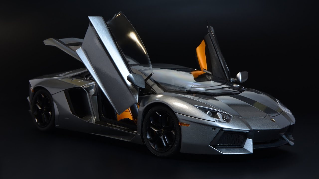 Lamborghini Aventador  1/24 Aoshima - Car Model