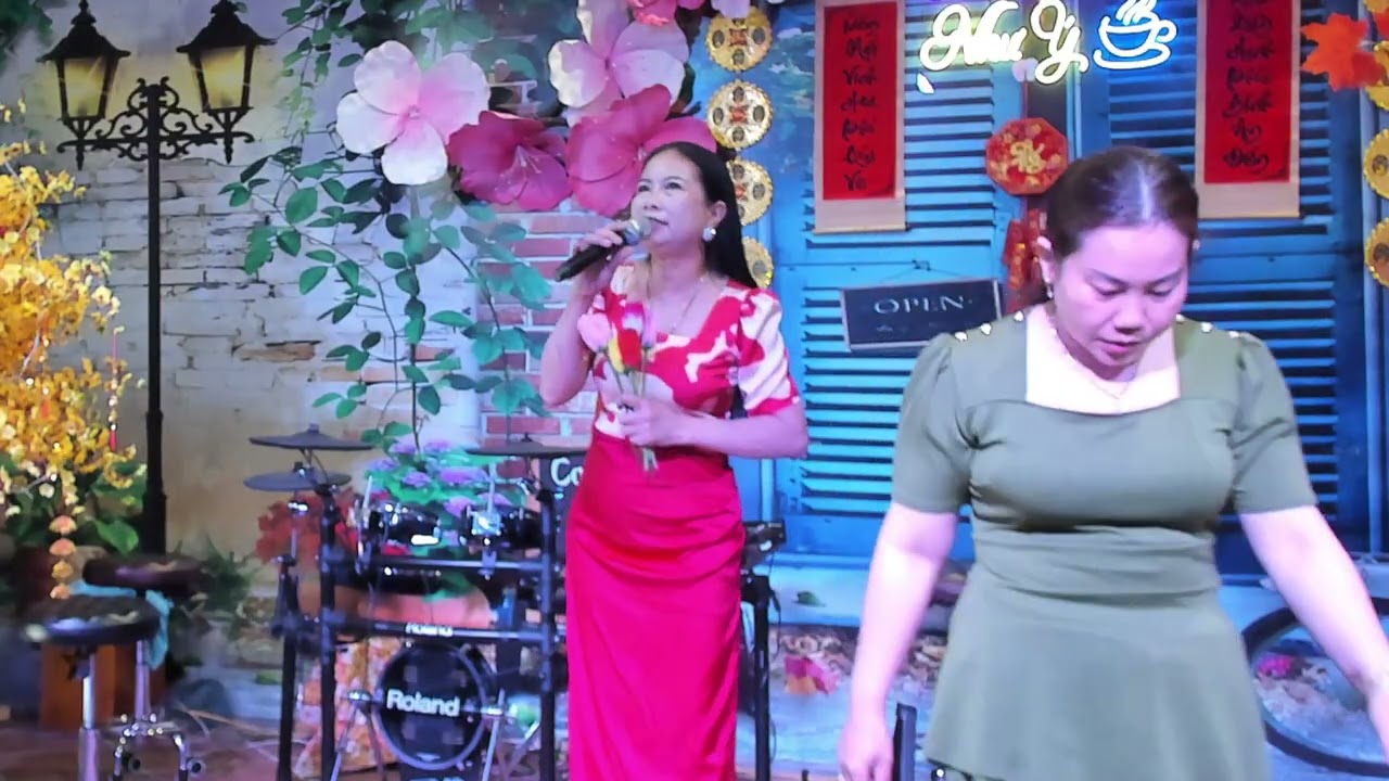 Em về với người  - Sáng tác: Mặc Thế Nhân  - Trình bày: Huỳnh Bé