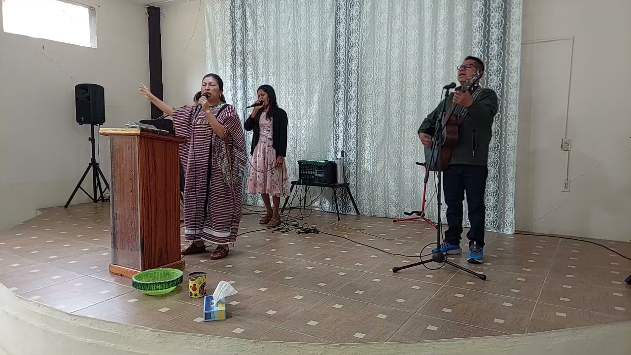 Alabanza de Adoración Aldea de Bethania 38