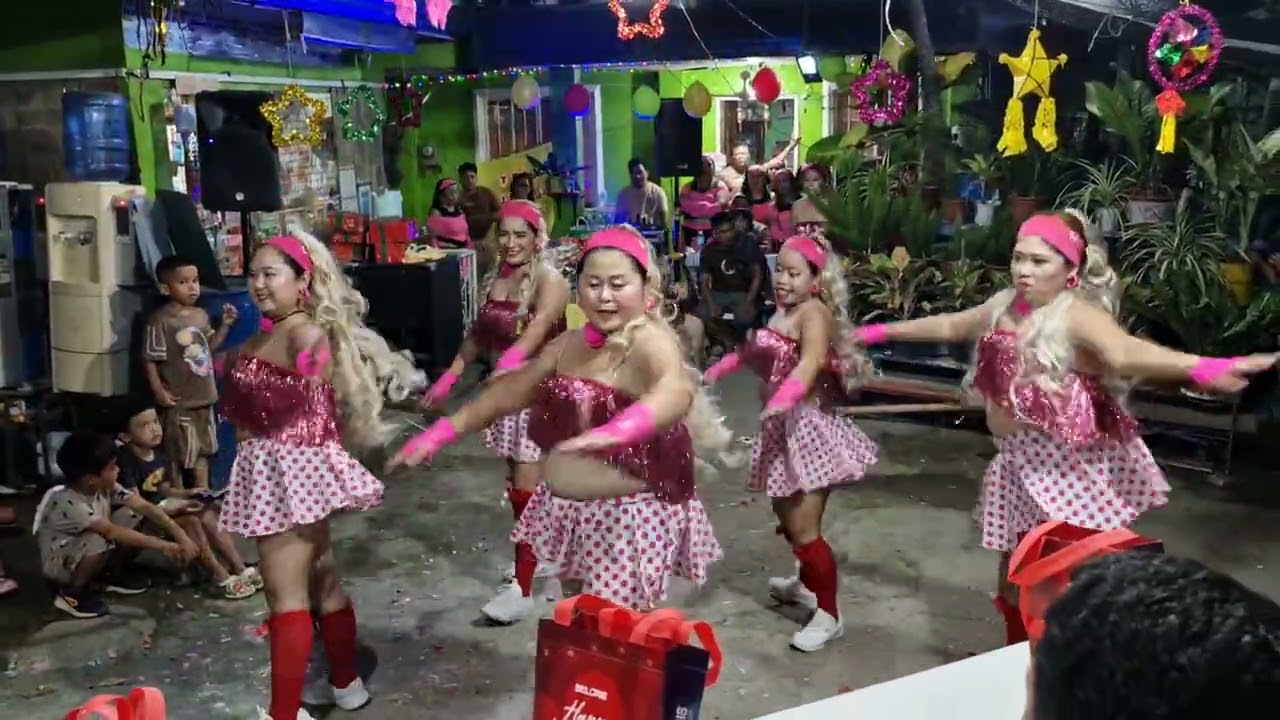 Team Suzy | Adults' Christmas Dance Contest 2025 (1st place - CHAMPION)