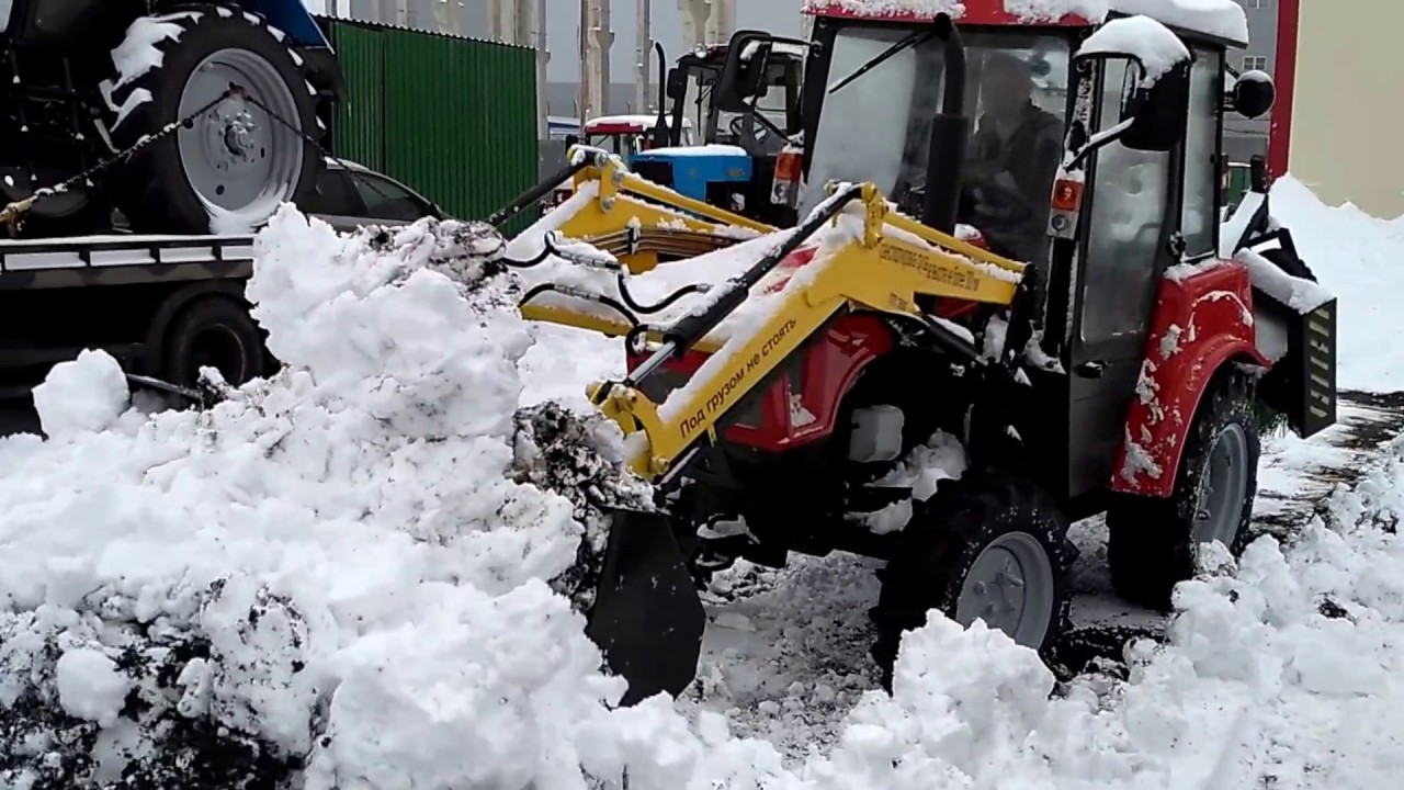Уборка снега трактором Беларус 320 4
