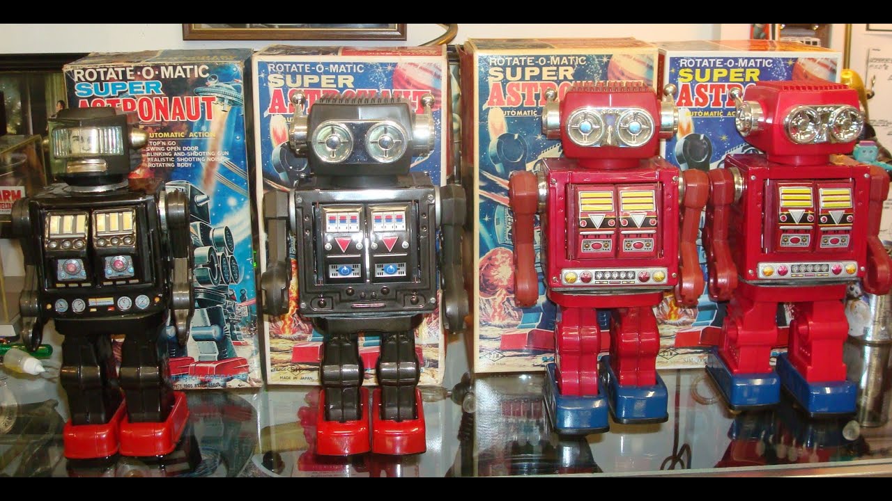 4 variations of Rotate.O.Matic Super Astronaut robots.