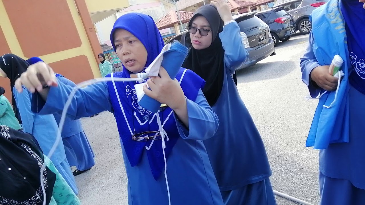 ikat bendera pandu puteri