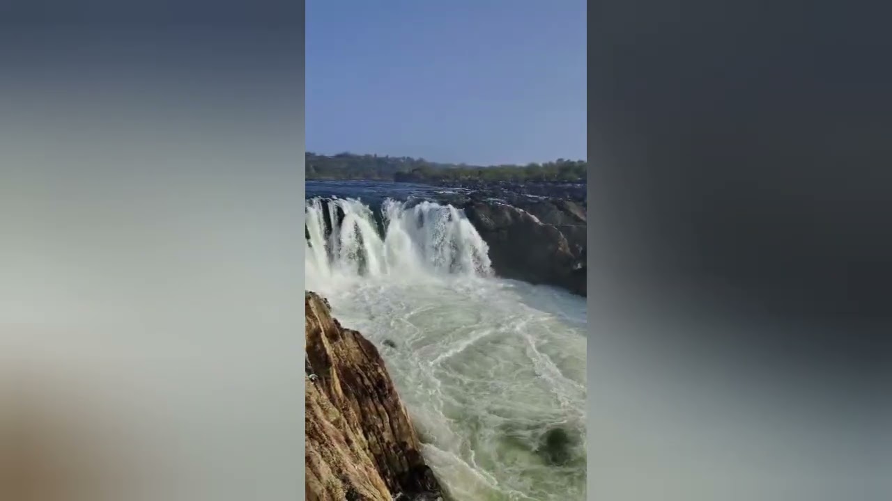 Jabalpur family trip 🚂🌊🌄 #bhedaghat #jabalpur #waterfall