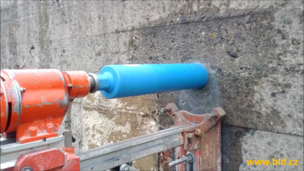 Jádrové vrtání do betonového opevnění 