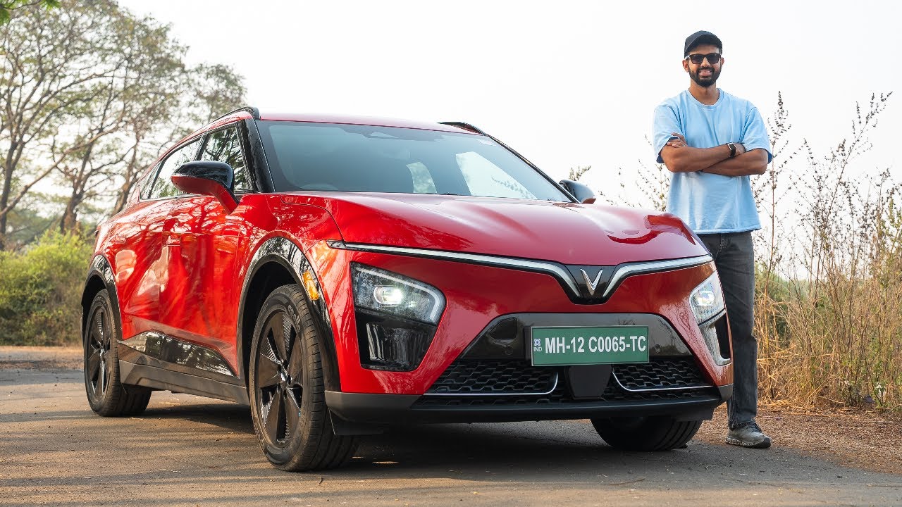 Vinfast VF7 - Very Fast & Value For Money SUV | Faisal Khan