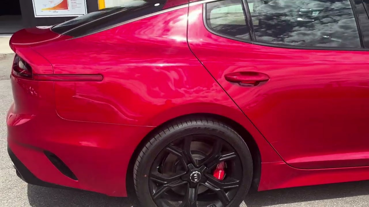 Kia Stinger GT 2017 года, красный цвет - Райан Эдвардс