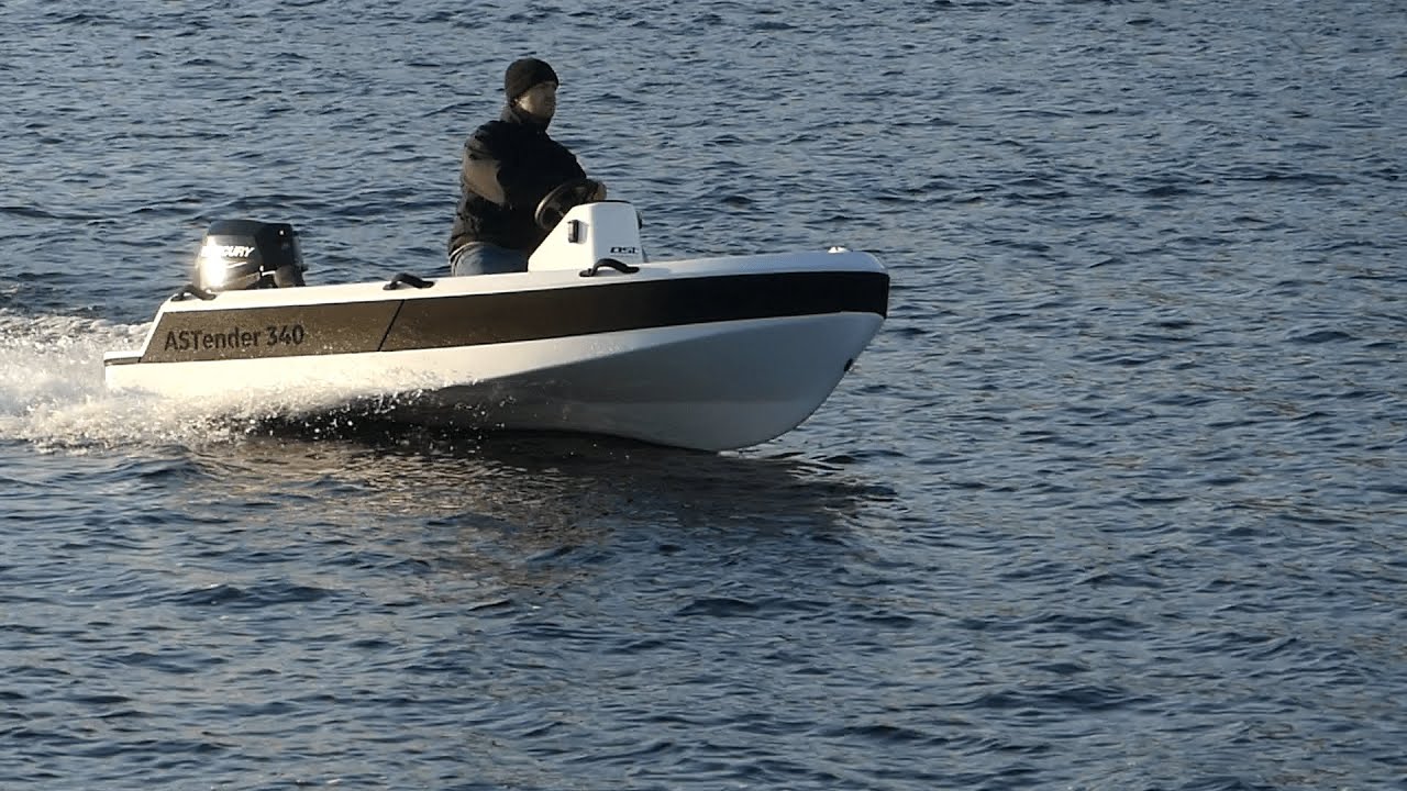 Full carbon tender with console steering: ASTender COAST 340