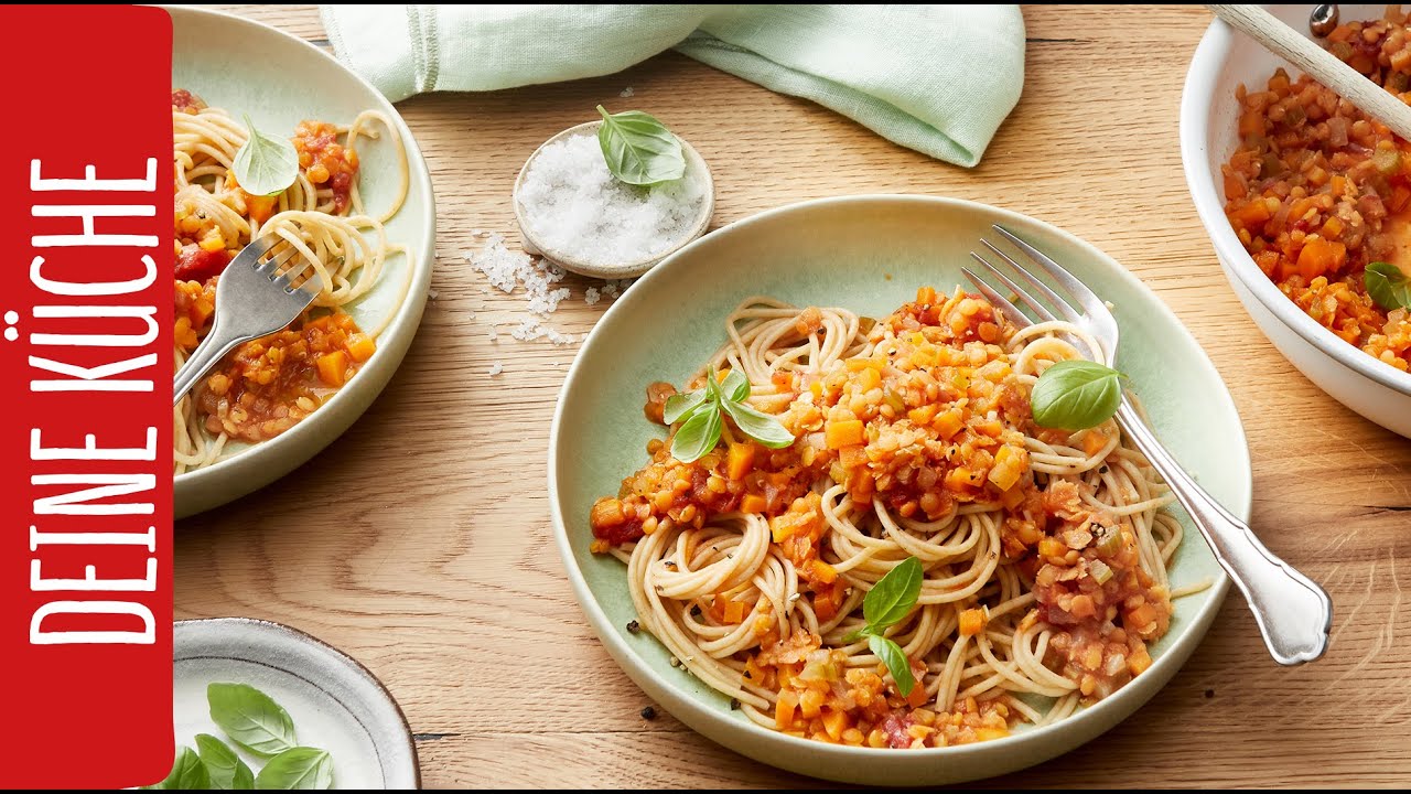 Spaghetti mit Linsenbolognese &ndash; den Klassiker neu entdecken 🍝 | REWE Deine K&uuml;che