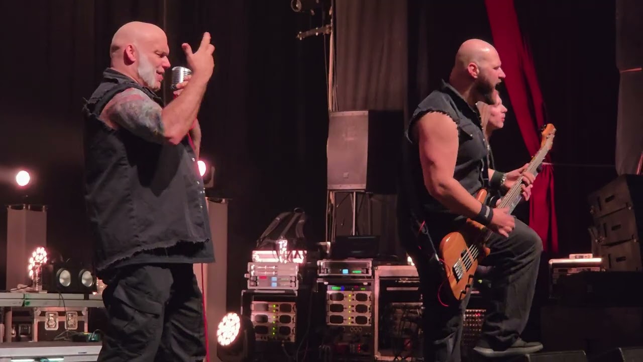 Virus  [ LIVE 4K ] - BLAZE BAYLEY -  BUCURESTI - 01.03.2026 -KAO