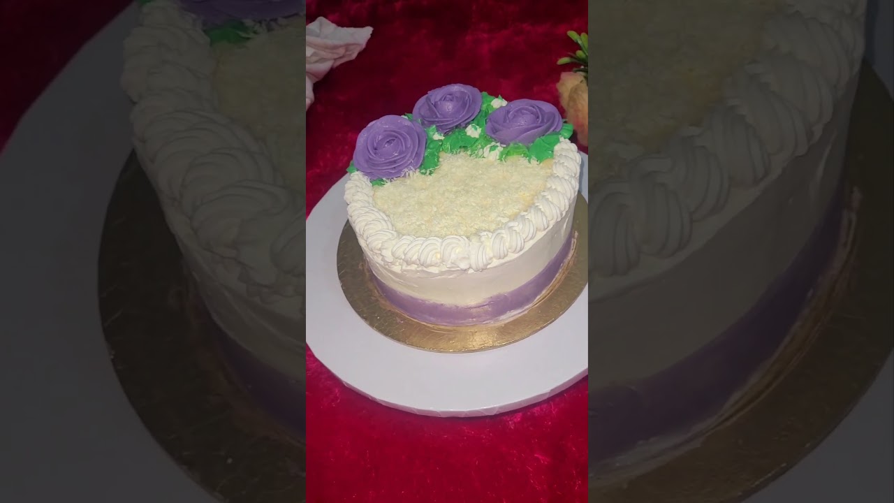white chocolate cake with cream cheese Frosting 
