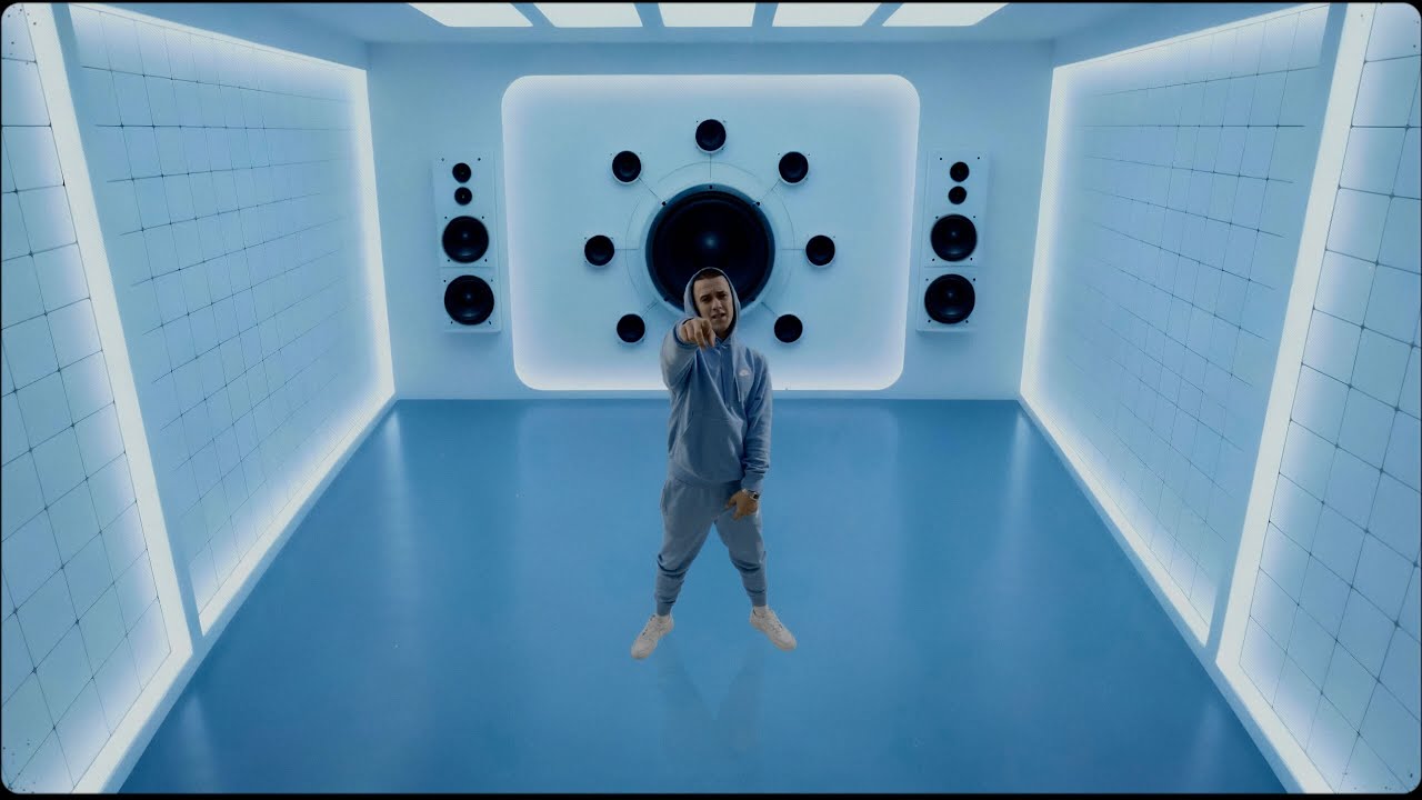 Fehér Krisztián - Kellesz Nekem (Official Music Visualizer)