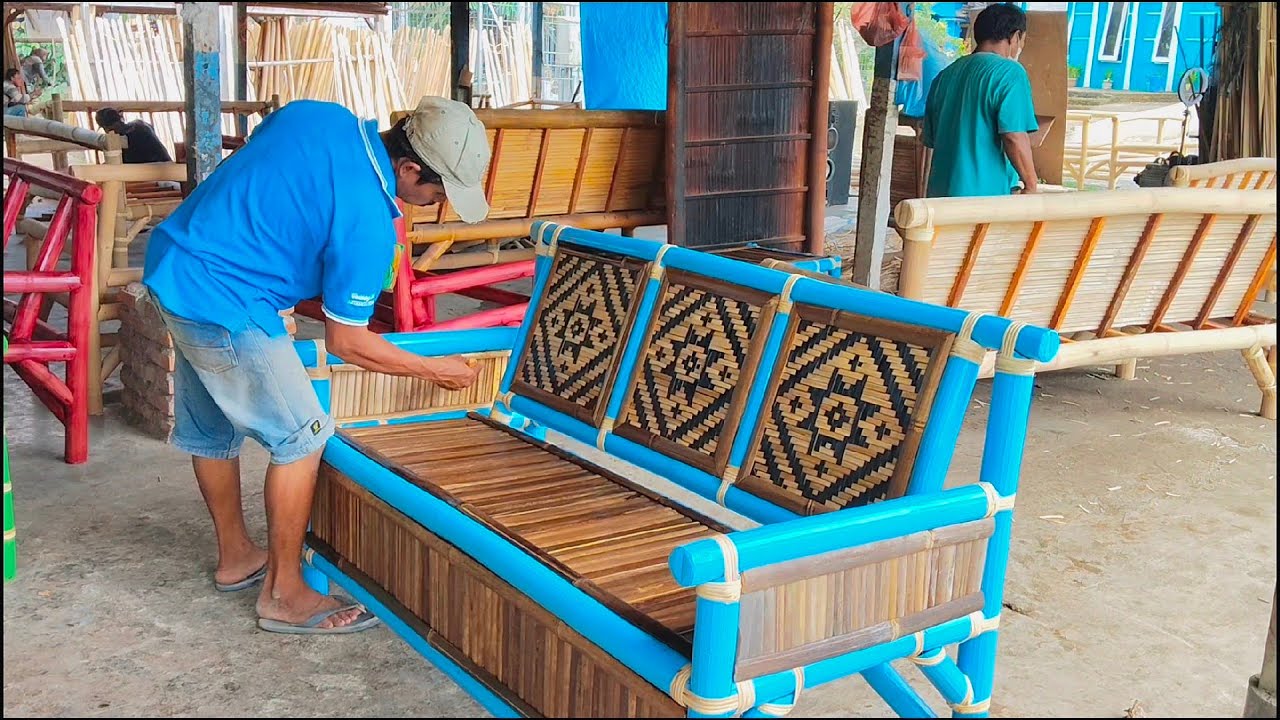 Membuat kursi dari bambu//Blue color.. 