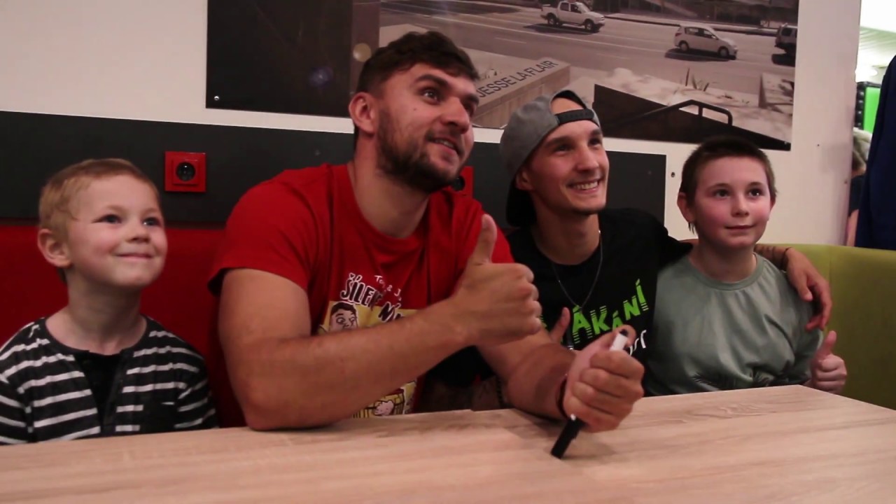 Den dětí v Jump aréně Tábor w/Tary