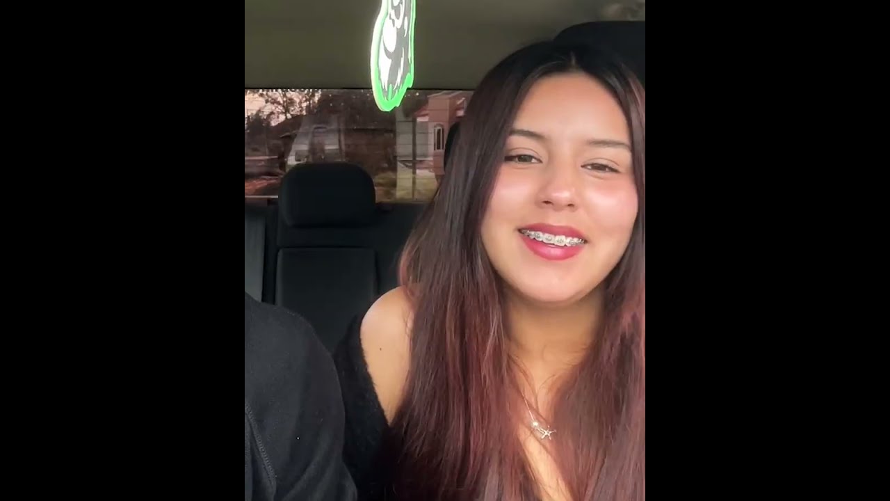 Mi novia me descubre con la vecina  broma