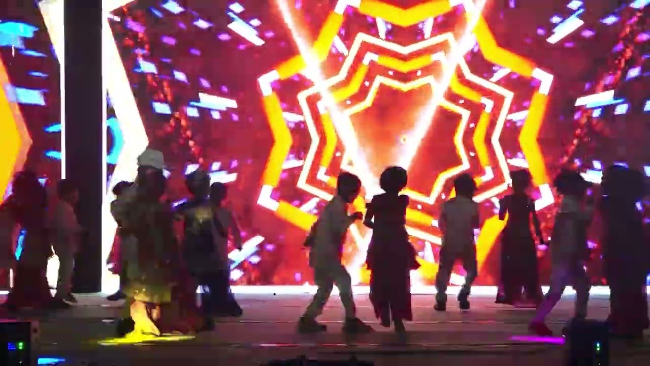 Thunta thunta song dance performance by LKG children's 