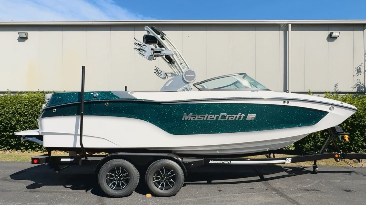 FOR SALE: 2026 MasterCraft XT22 - C6BB5