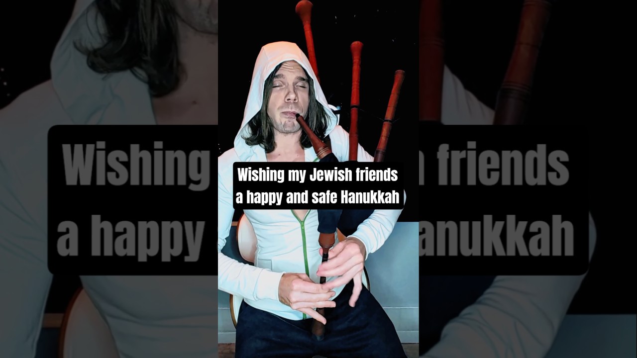 'Hanukkah, Oh Hanukkah' on the 15th century Hummelchen Smallpipe