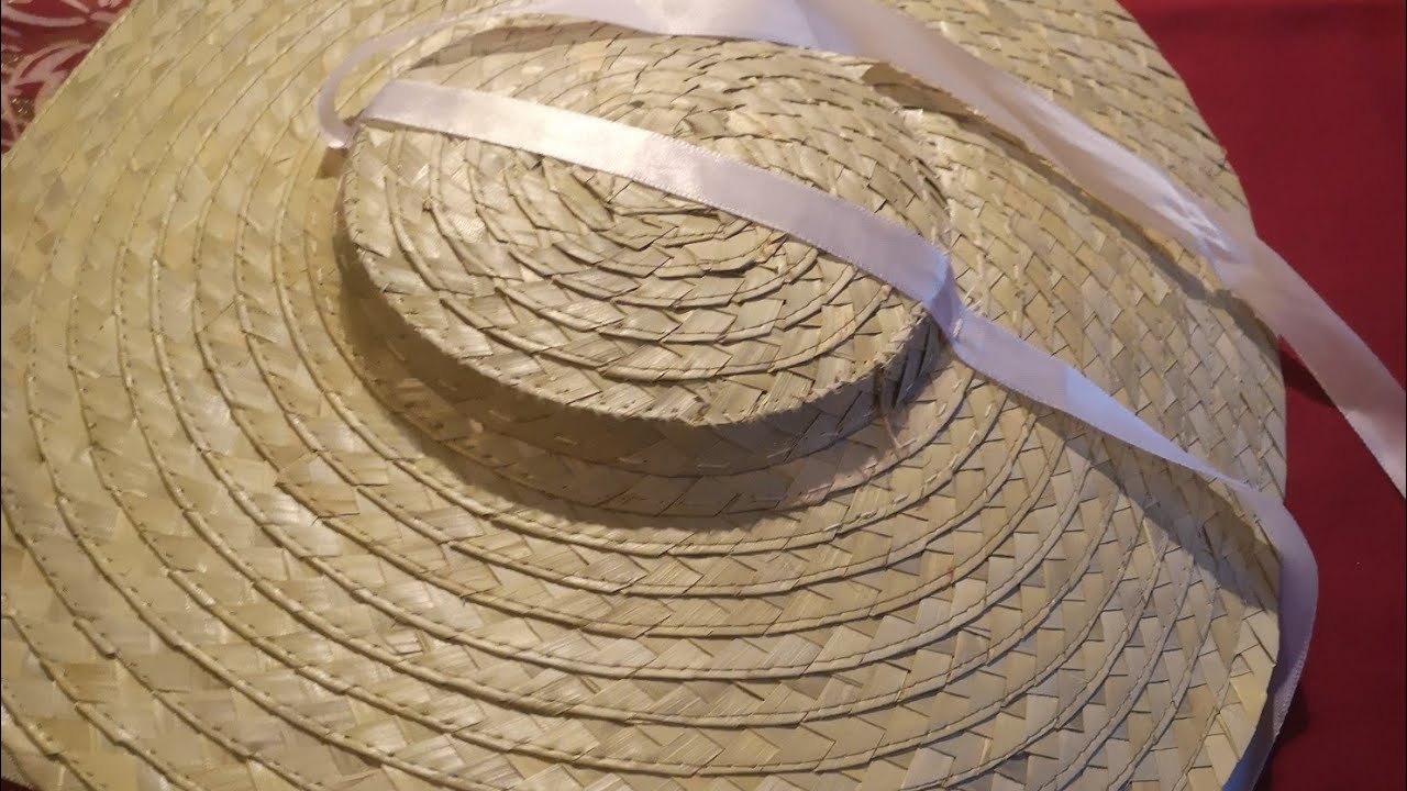 Making 18th century hat using Ikea placemats