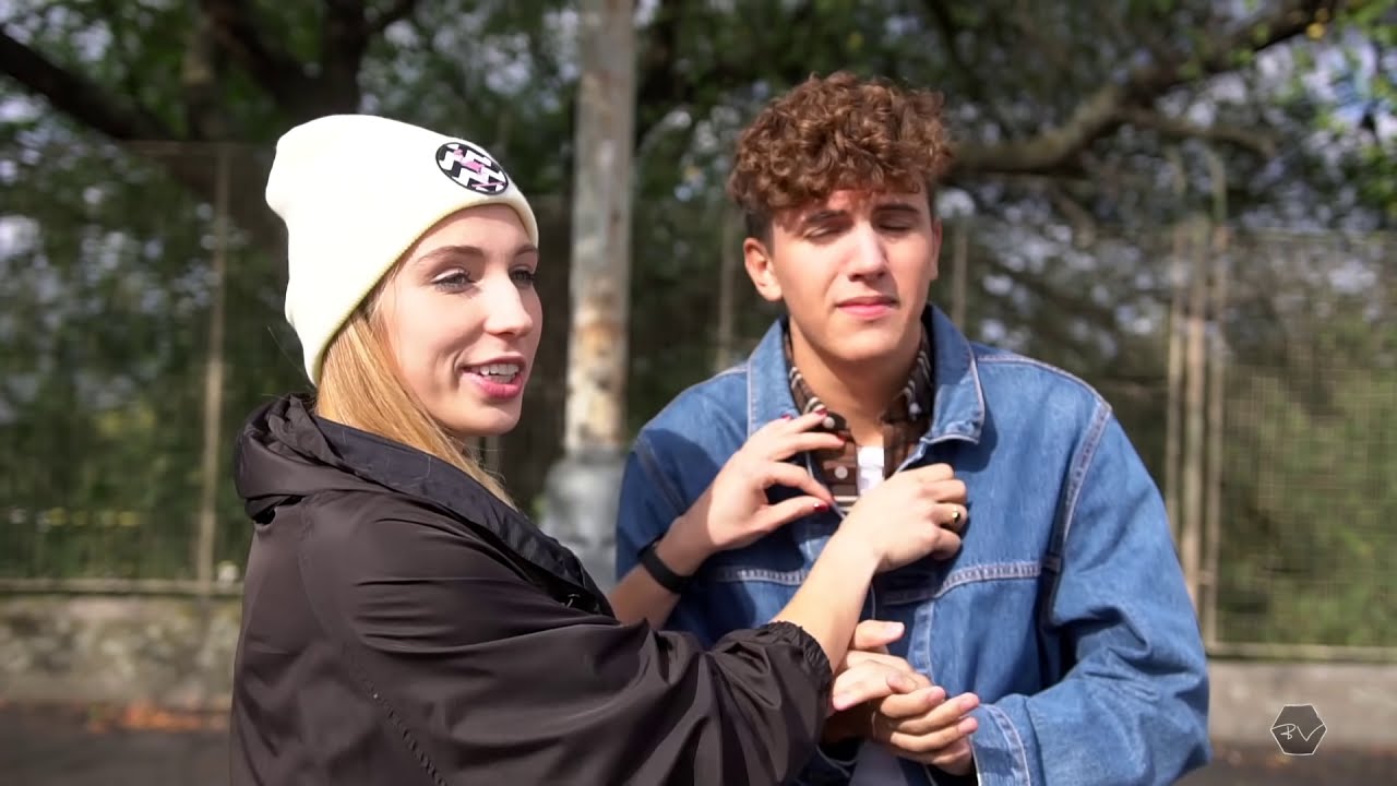 TENKRÁT NA STŘEDNÍ | sketch