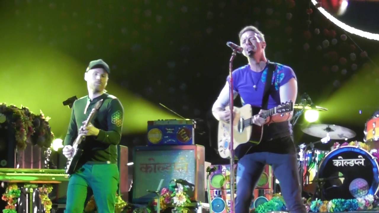 Coldplay - Yellow @ Barcelona