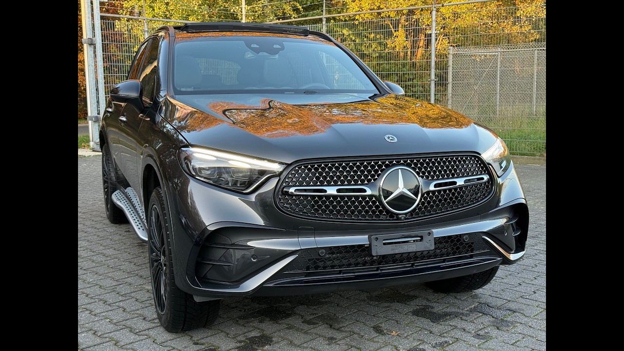 UNFALLWAGEN: 2025 Mercedes-Benz GLC 300 4M AMG*AHK*Premium+*PANO*ABC*Head-Up*360