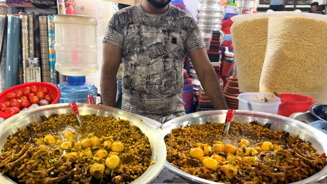KING Jhal Muri | পুরান ঢাকার গরম ঝালমুড়ি | Bangladeshi Street Food