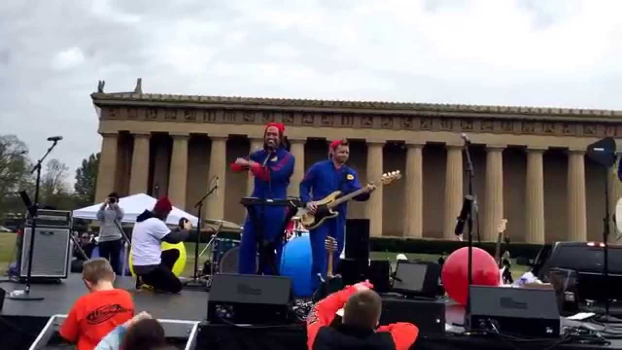 Imagination Movers Music Live on Halloween! Rollin' Aing