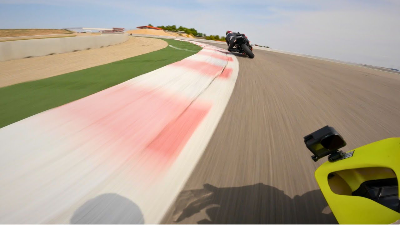 Yamaha R1 Circuito Alcarras. POV GOPRO.