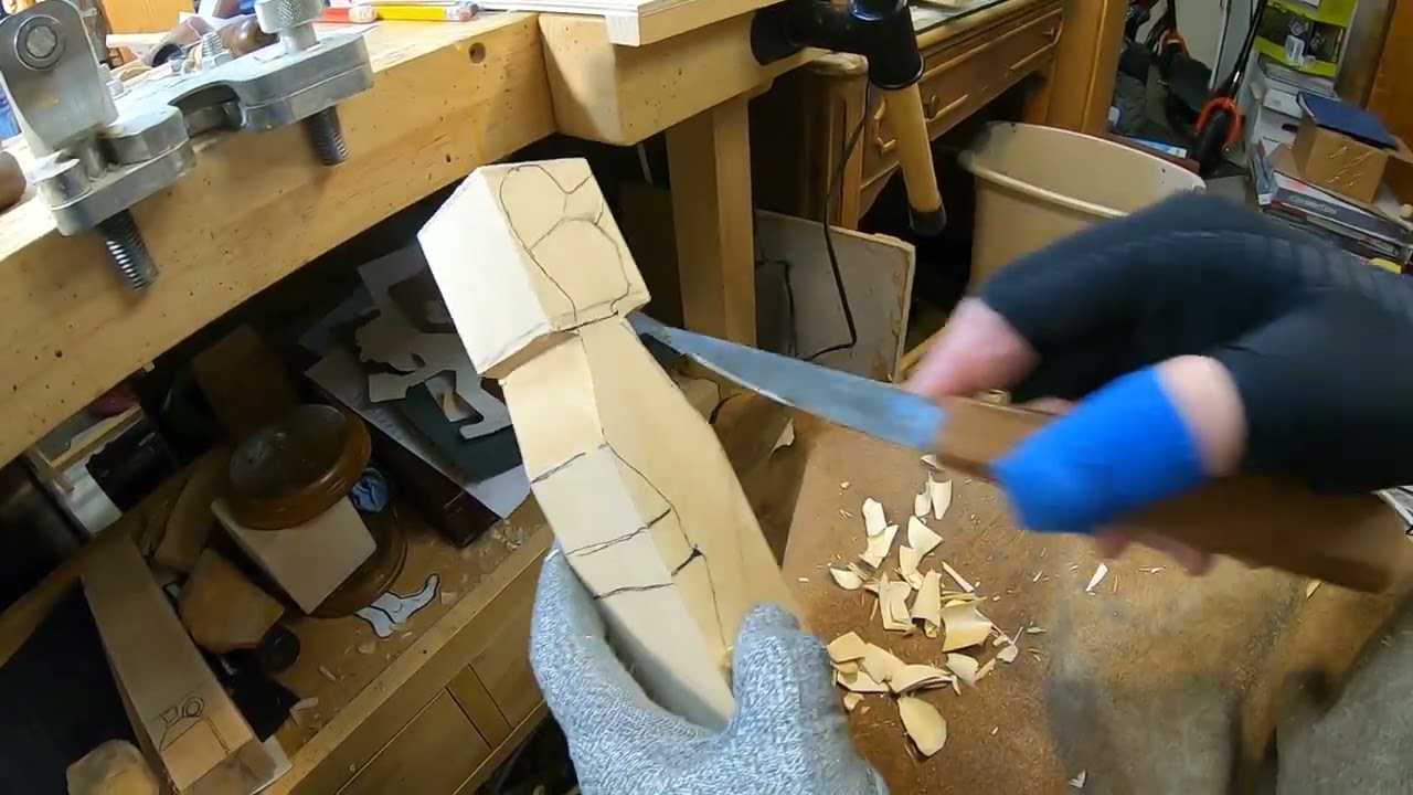 Blocking a carving with gouges and hand tools/no bandsaw used!