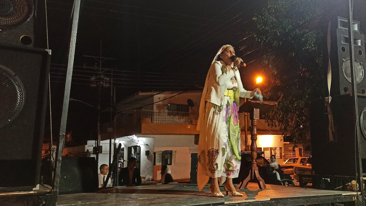 Los ídolos no tienen poder | luzceni Avilés