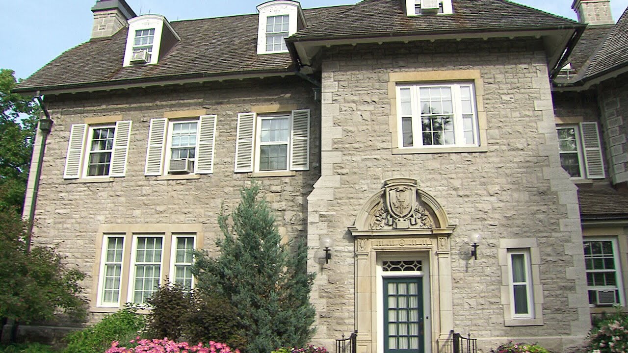 Canadians split on renovating prime minister's residence at 24 Sussex