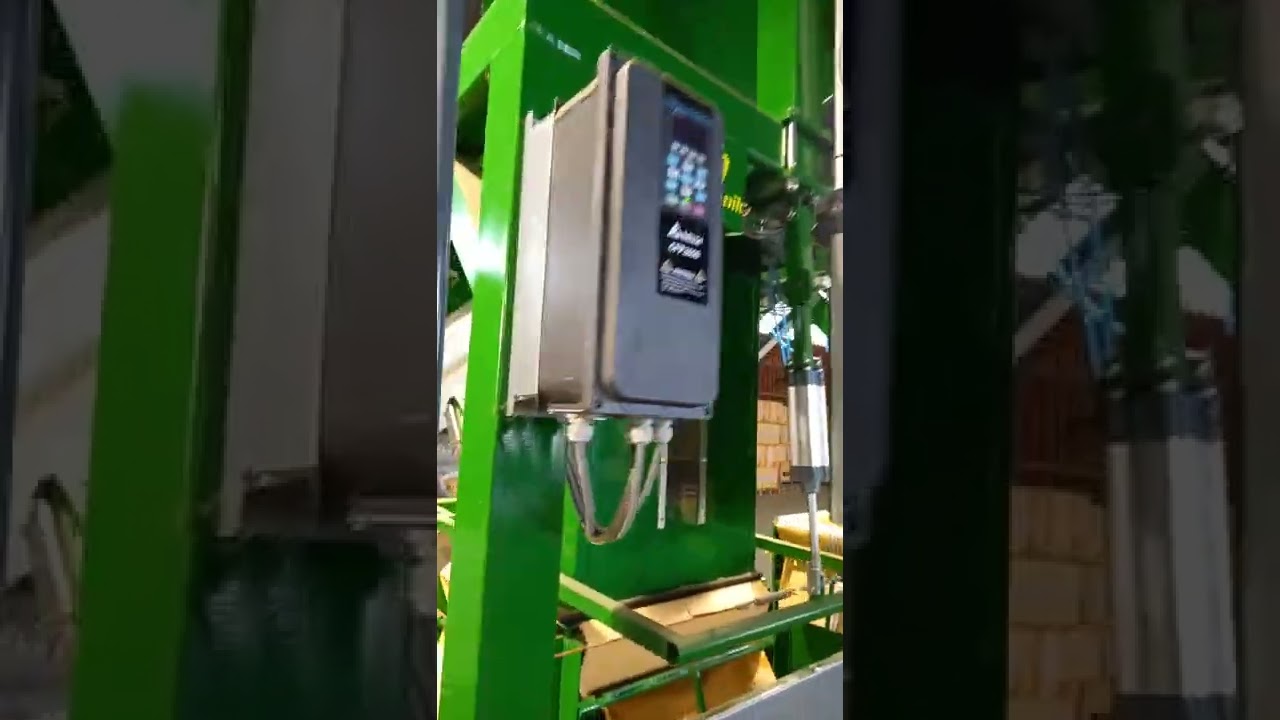 REITH Doppel-Hopfenpresse mit Steuerung f&uuml;r Reversierband.                   Reith Double Baler