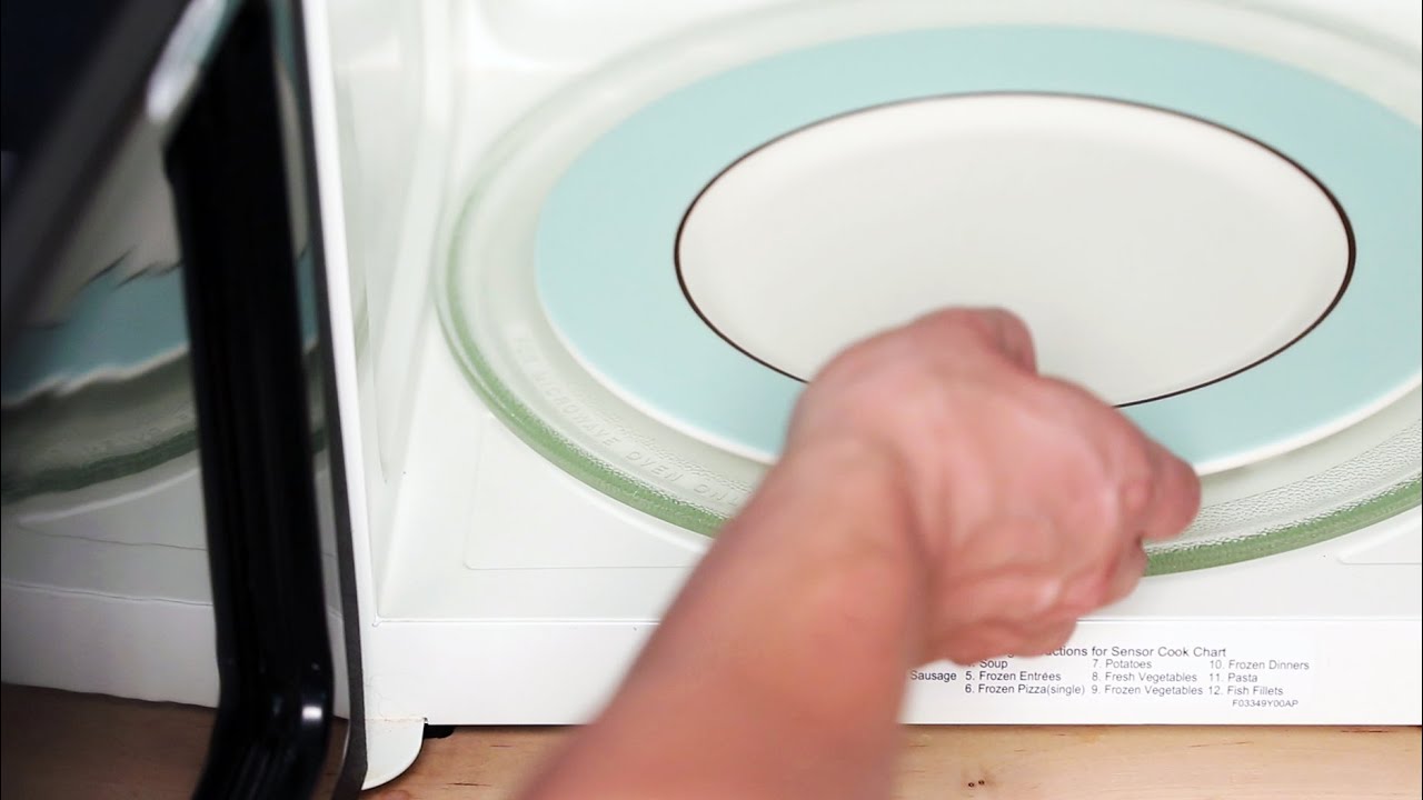 How to Warm Dinner Plates — Is the Microwave Safe?