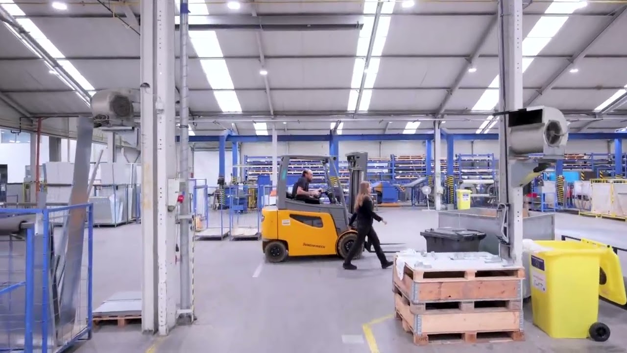 Innovatív légtechnika acélcsarnokban – Rosenberg Hungária Kft. – ~10.000 m² | Frisomat Magyarország