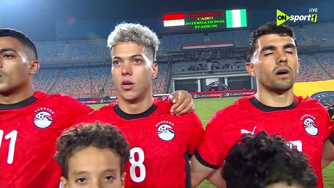 بكاء إمام عاشور لحظة عزف النشيد الوطني لمصر قبل مواجهة نيجيريا