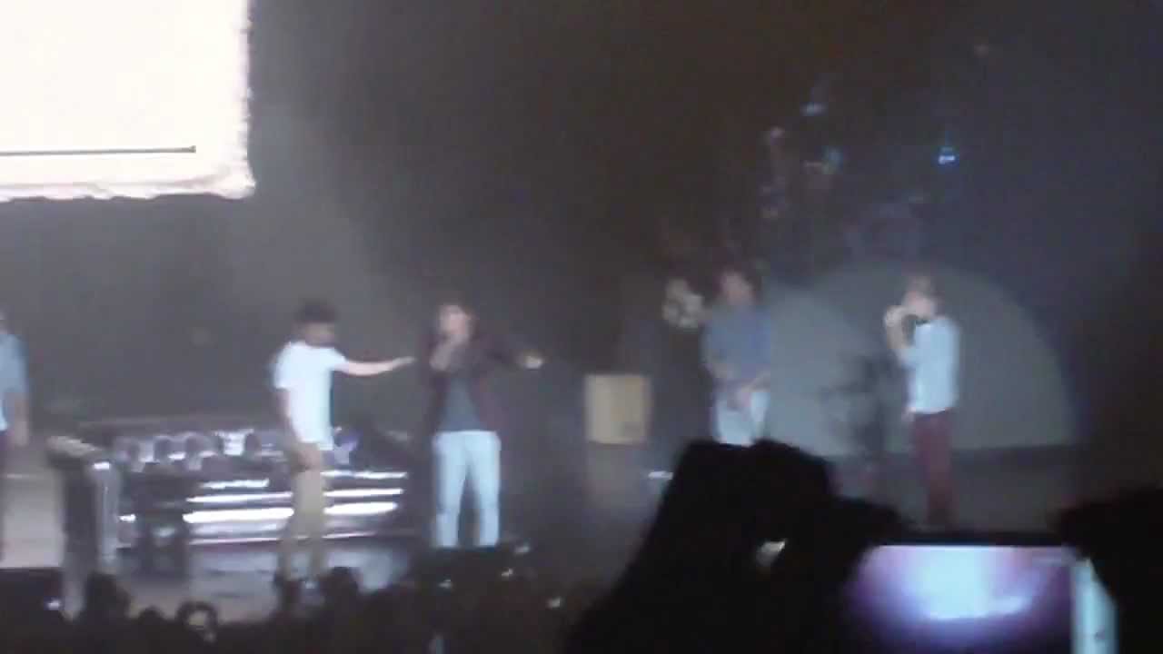 One Direction answers twitter questions June 5 2012 in Mexico City
