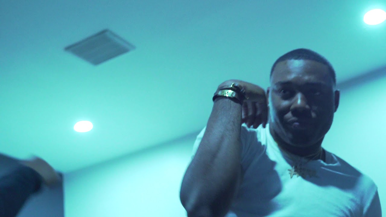 Kalan.frfr - Hot N Ready Freestyle (Prod. by arjayonthebeat3x)